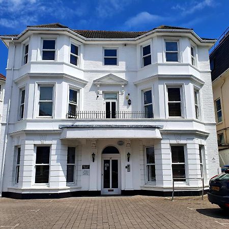 Top Quality Beach Front Apartment Sleep Up To 7 Guests Bournemouth Buitenkant foto