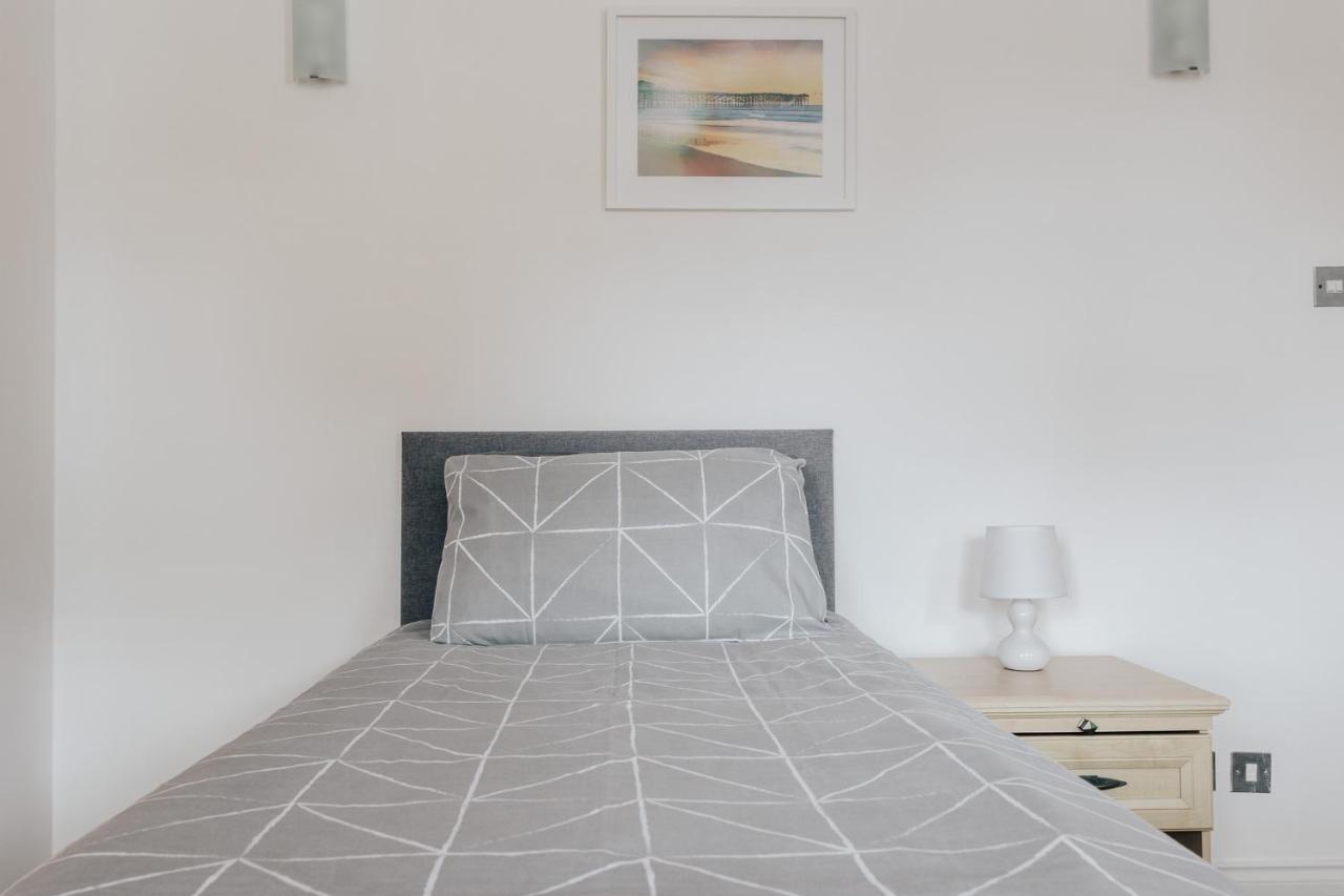 Top Quality Beach Front Apartment Sleep Up To 7 Guests Bournemouth Buitenkant foto